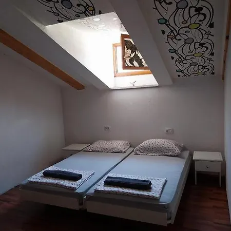 Apartment Leona